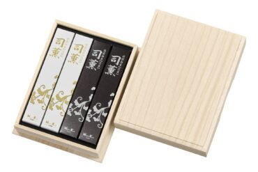 Tsukasa Kaoru Two-Type Incense, 4 Paulownia Wood Boxes